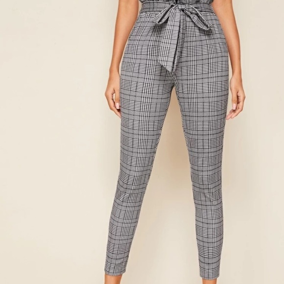 SHEIN Pants - NWOT Stretchy plaid pants